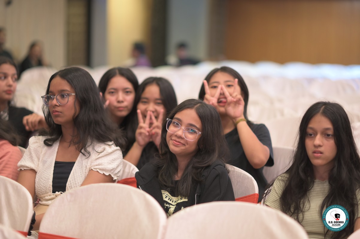 Hostel Fest – The Gleem